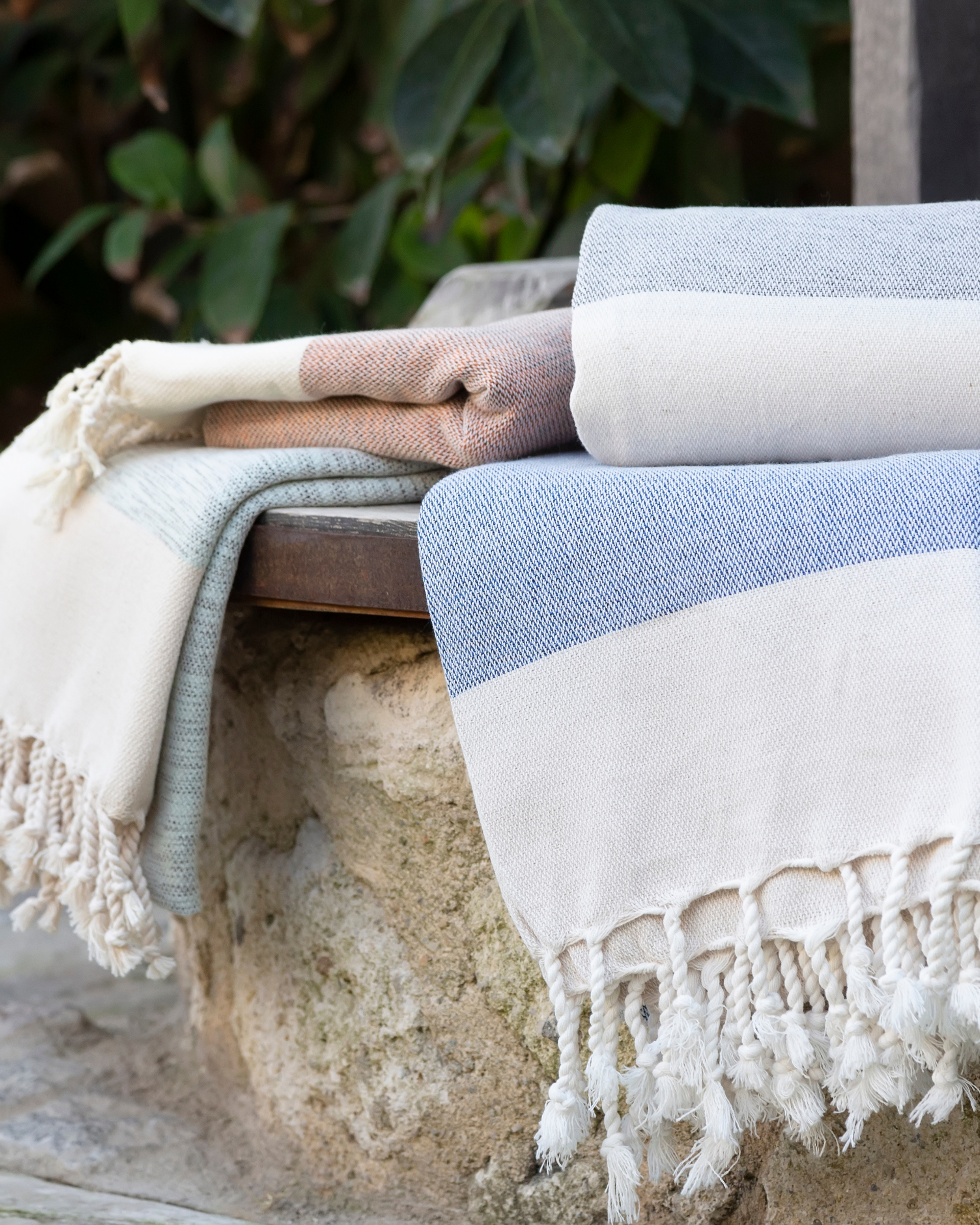 MANOLIA Beach Towel, Turkish Bath Hammam Towel, Spa & Sauna Towel - Grey